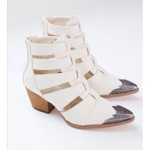 White Cutout Western-Inspired Ankle Boots